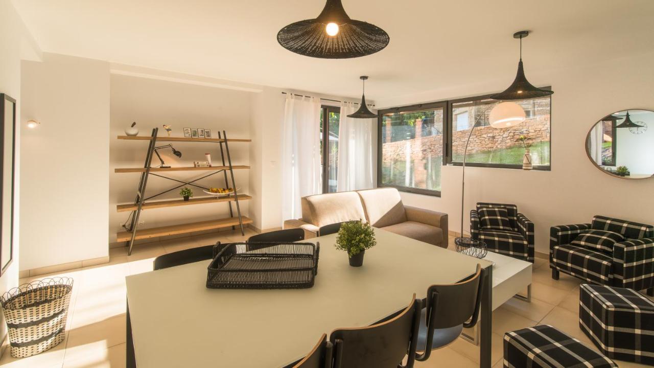 Cote Jardin Avec Jacuzzi Privatif Et Parking Prive Apartment ซาร์ลา-ลา-กาเนดา ภายนอก รูปภาพ